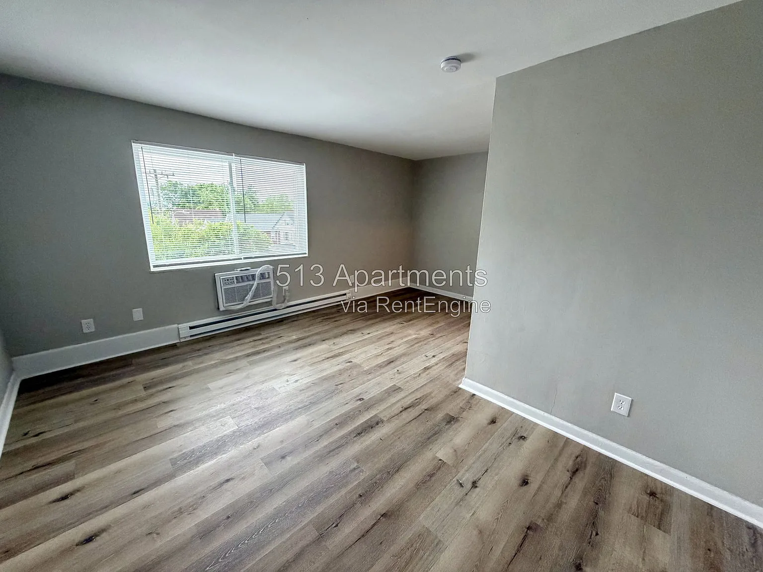 1 bed, 1.0 bath, 650 sqft, $965 — Photo 3