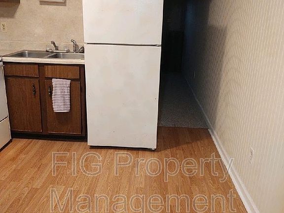 4th image of 707 W Race St #3