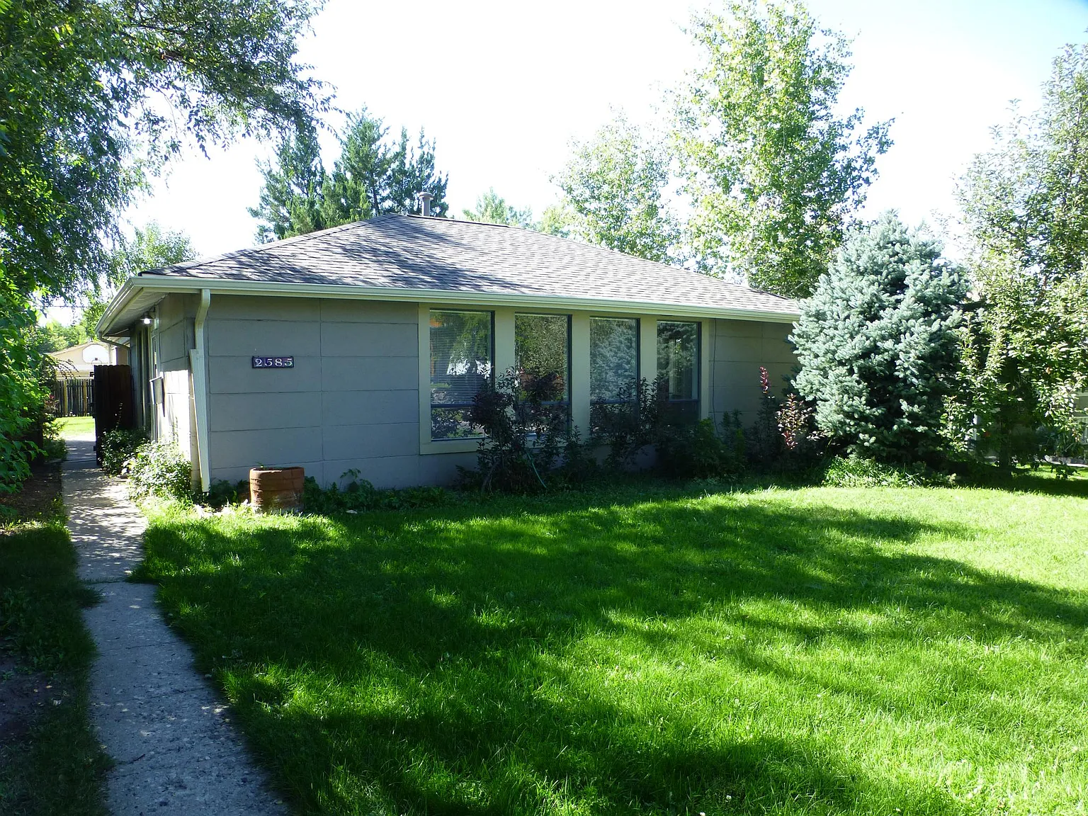 4 bed, 1356 sqft, $3,400 — Photo 1