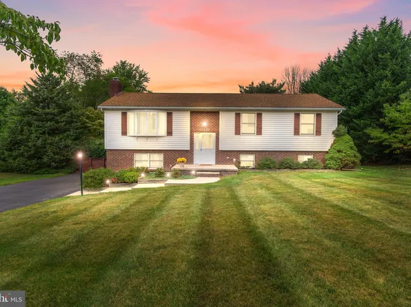 17830 Davidson Dr, Sharpsburg, MD 21782