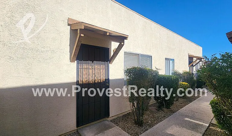 21777 Panoche Rd #5 — Photo 2