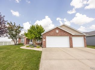 1213 Pisa Dr, Caseyville, IL 62232