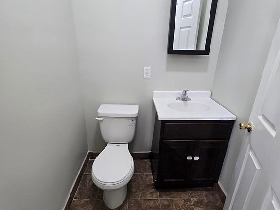 5th image of 493 Irvine Turner Blvd #4A