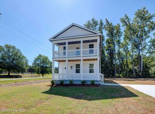 201 W Williams St, Burgaw, NC 28425
