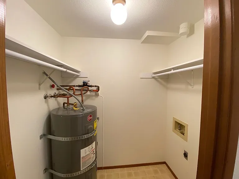Shorecrest Apartments — Photo 30
