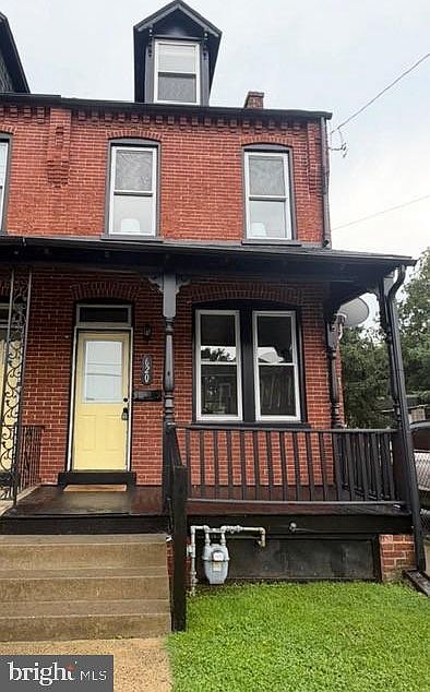 1st image of 620 4th St