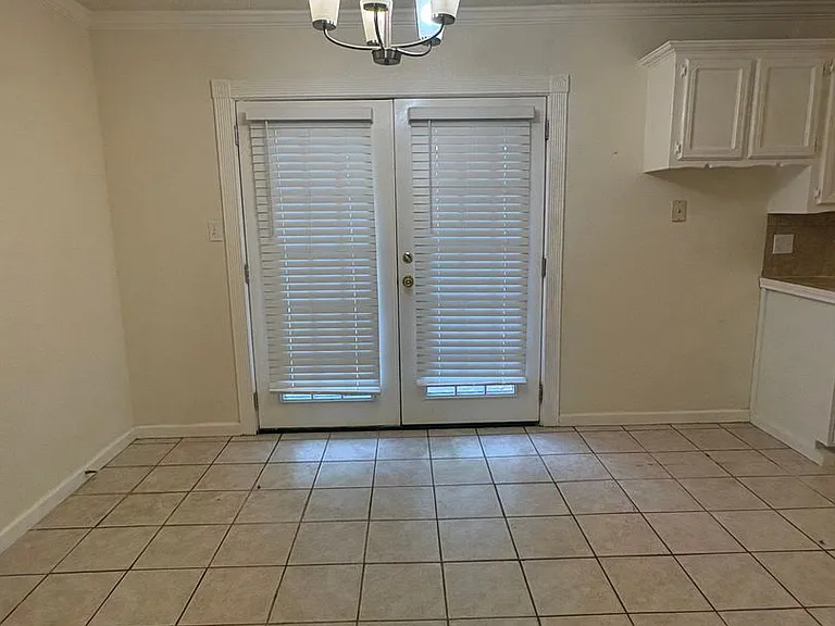 808 Catherine Dr — Photo 6