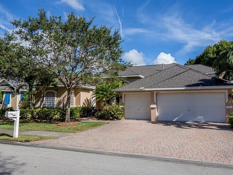 Home For Sale In Arbor Trace
