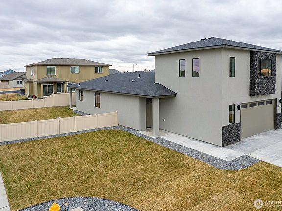 5th image of 1012 NE 9th Avenue
