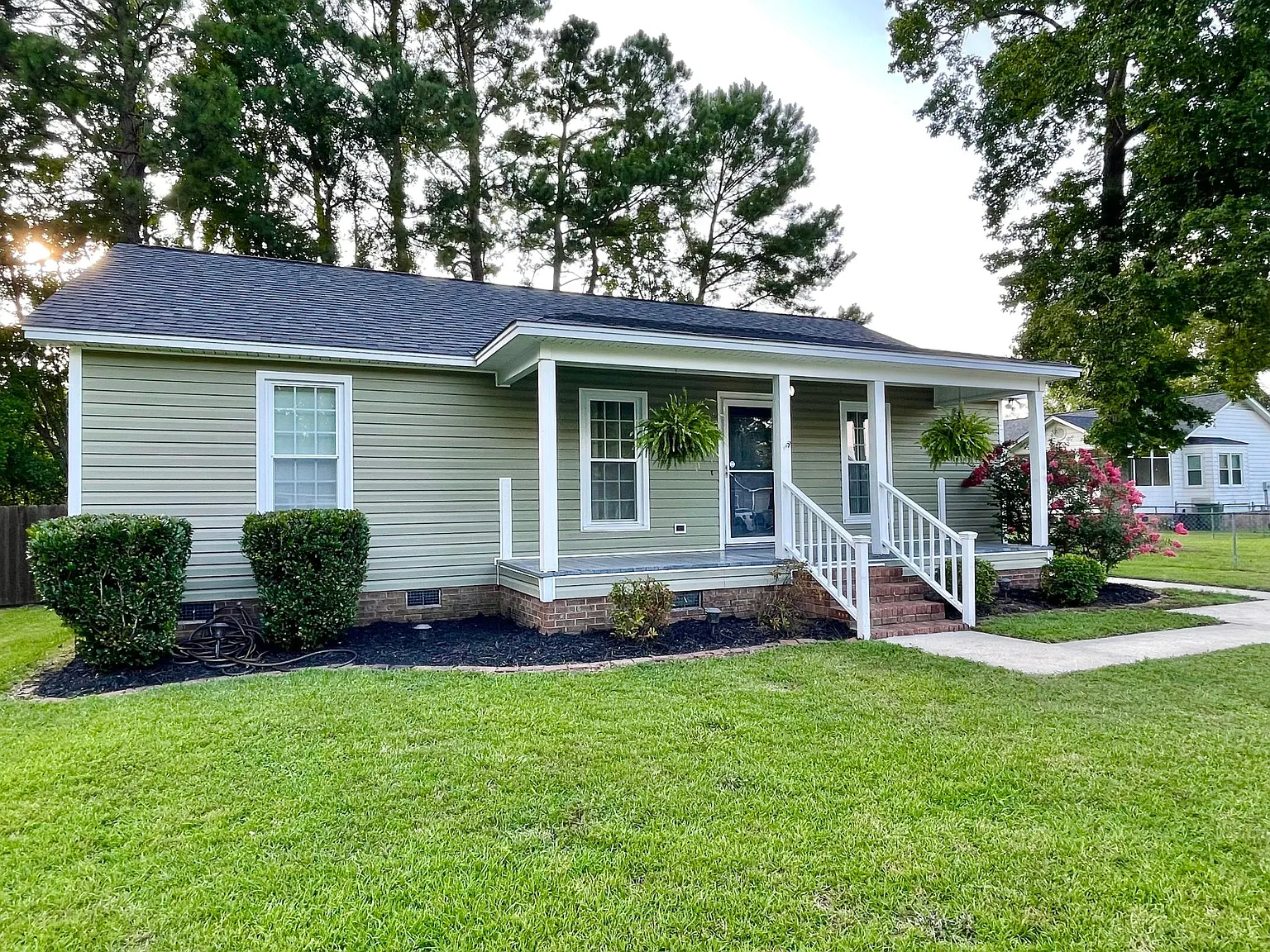 3 bed, 1134 sqft, $1,900 — Photo 4