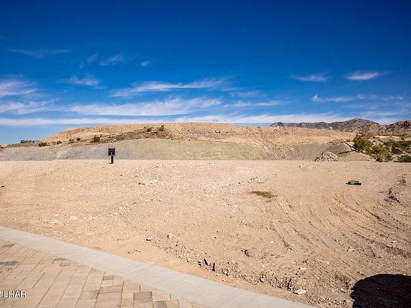 2nd image of 3018 Camino De La Enclave