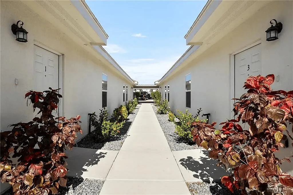 5704 Quail Ave — Photo 2