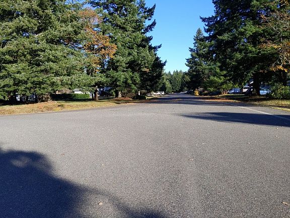 5th image of 201 Country Estates Dr W