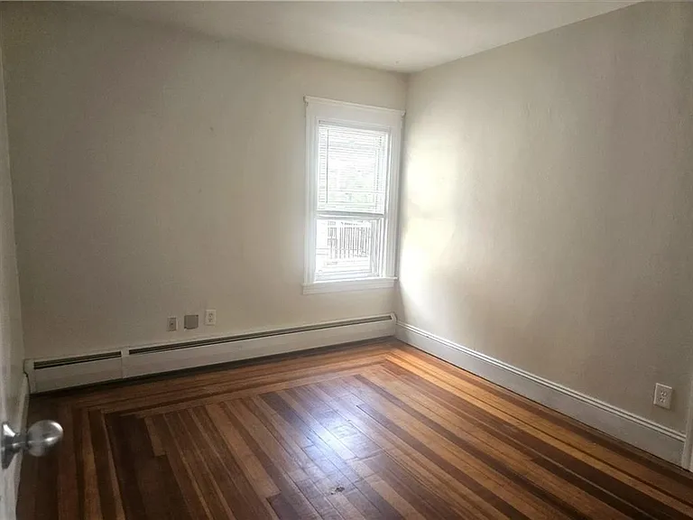 256 Japonica St — Photo 11