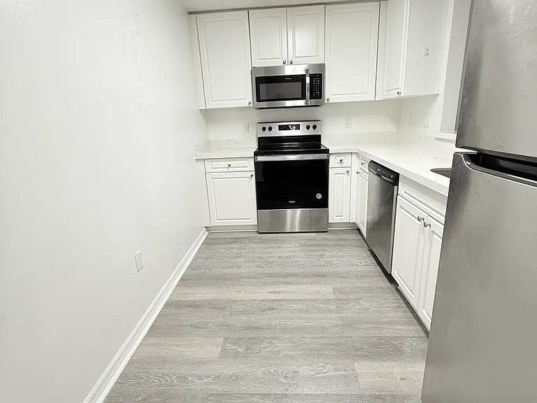 255 Evernia St #1120 — Photo 2