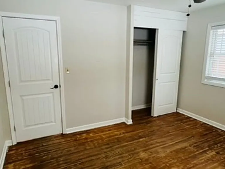 502 S Calhoun St — Photo 10