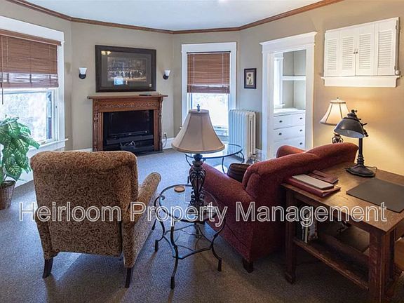 4th image of 1621 E Superior St #2A