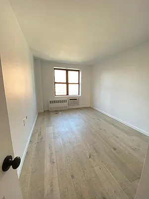 Rented by Lang Realty LLC | media 9