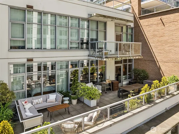 583 Battery Street #702N, Seattle, WA 98121