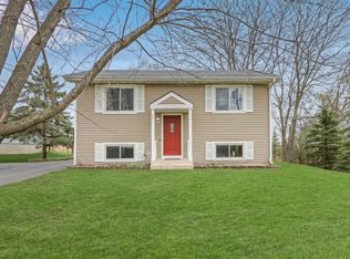 6811 235th Ave, Salem, WI 53168