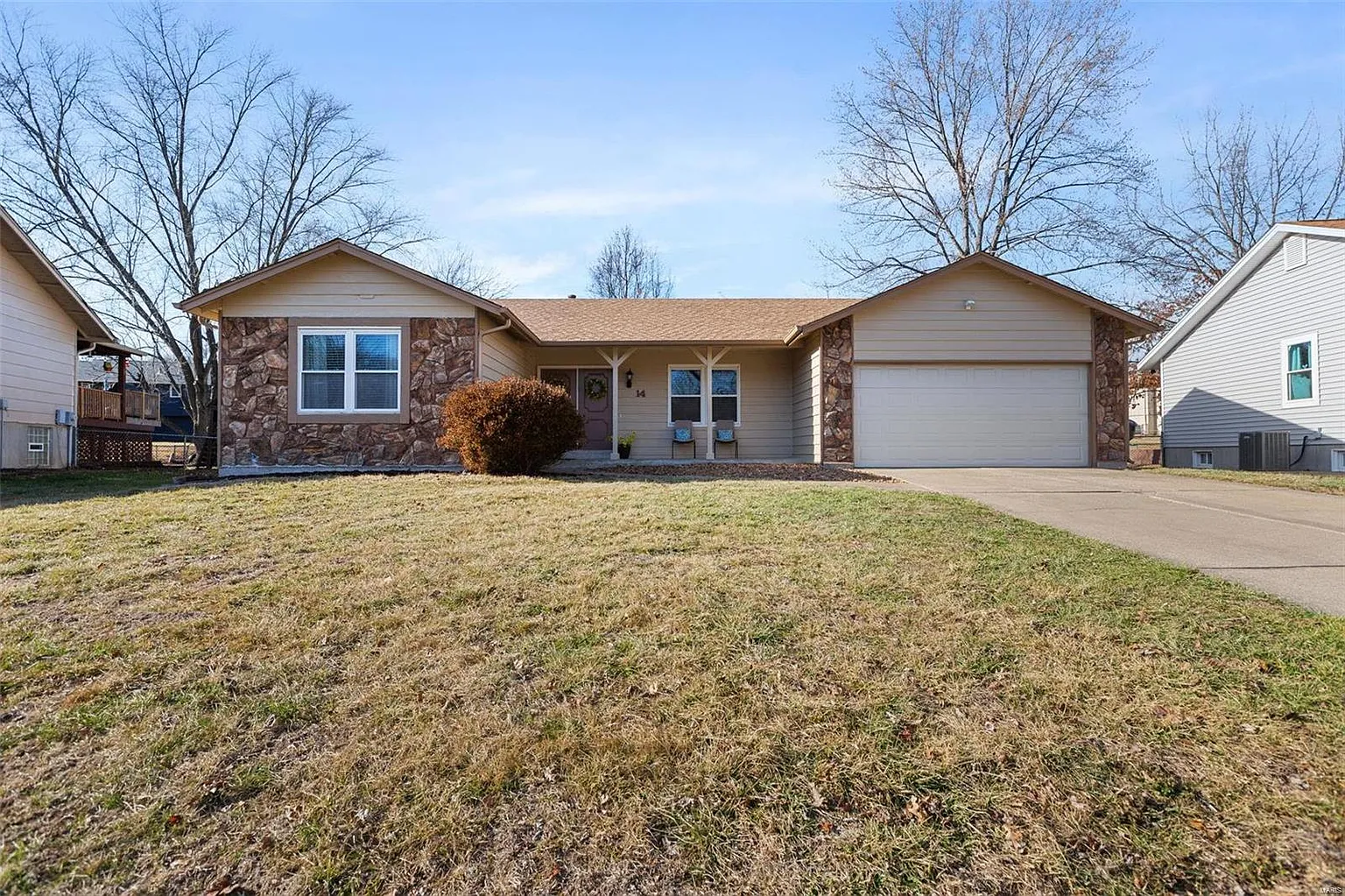14 Crescent Woods Dr photo 1