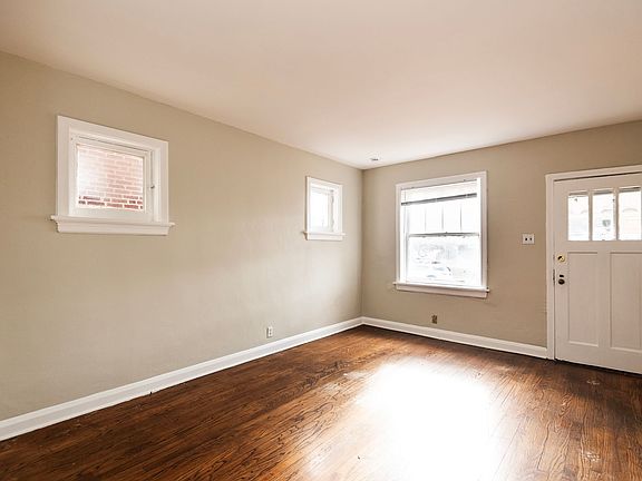 3rd image of 3943 Keokuk St #4674572
