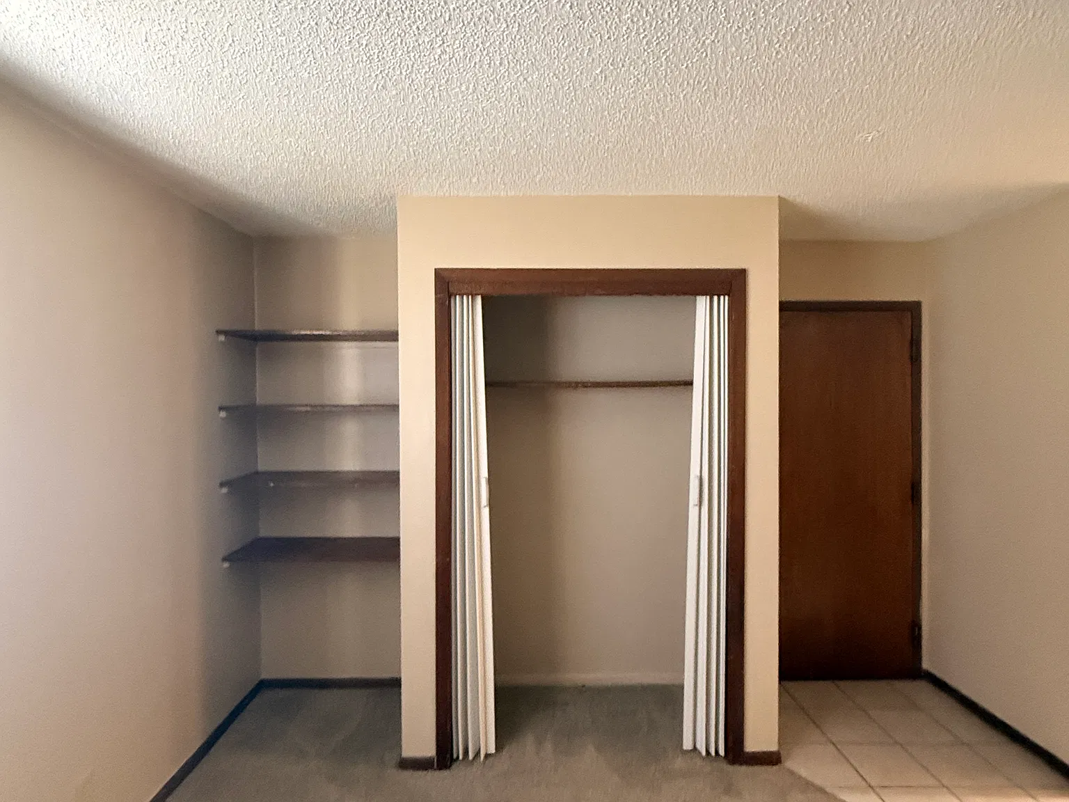 1 bed, 700 sqft, $695 — Photo 2