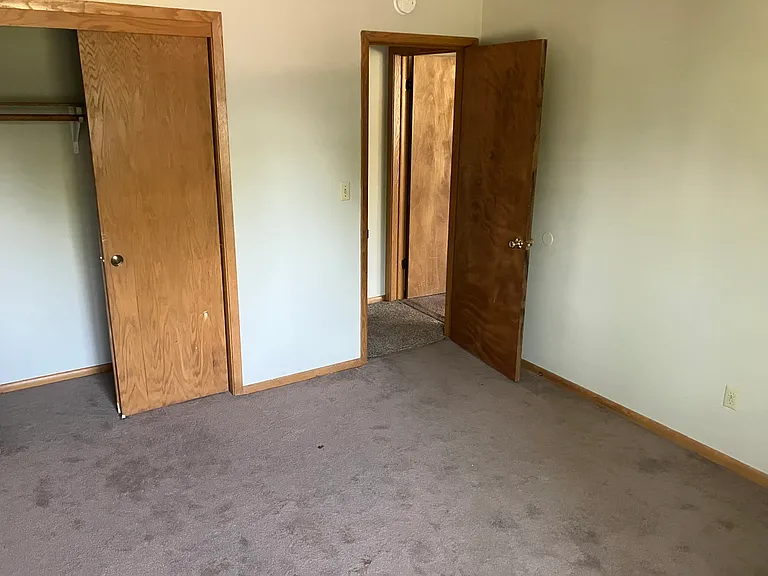 420 73rd St E #5 — Photo 5