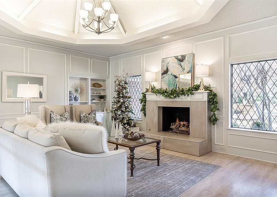 1st image of 1904 Lake Side Ln