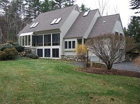 3rd image of 3 Williamsburg Ln