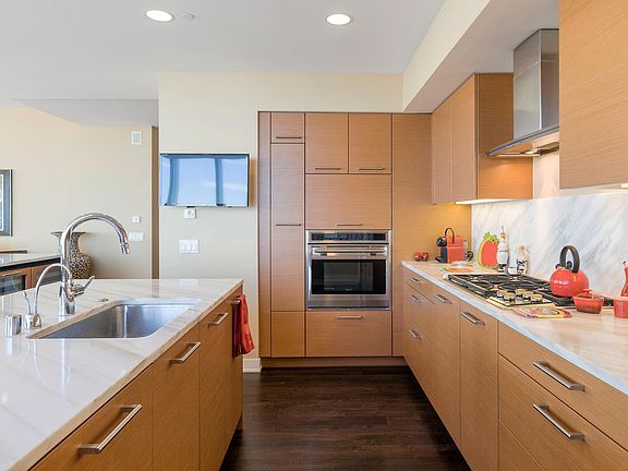 5th image of 301 Mission St APT 51C