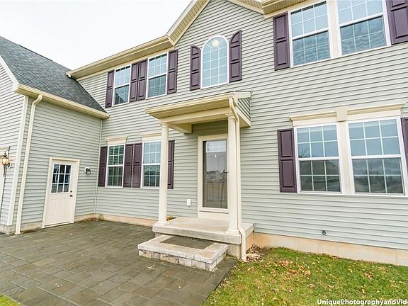 4th image of 1596 Clovertrail Dr