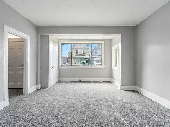2nd image of 814 Woodward Ave