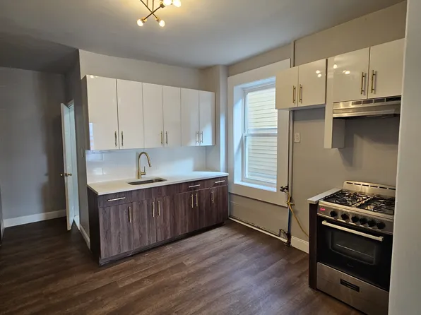 934 Pavonia Avenue image 1 of 5