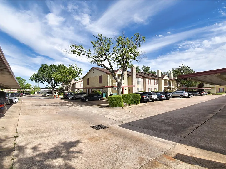 2120 El Paseo St #108 — Photo 20