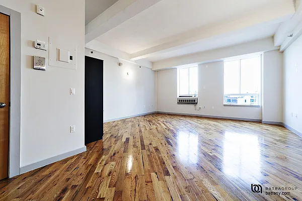 Rented by Batra Group Inc | media 25