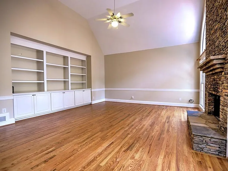515 Mellbrook Ln — Photo 23