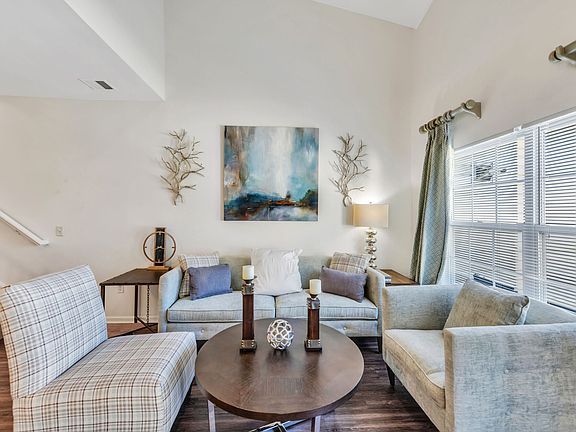 5th image of 1220 Orchid Cir #2008