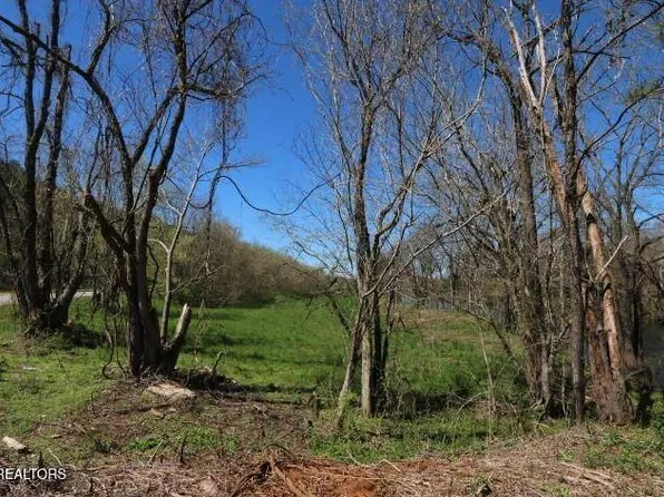 2 Cherohala Skyway, Tellico Plains, TN 37385