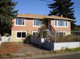 904 SW 104th St, Seattle, WA 98146