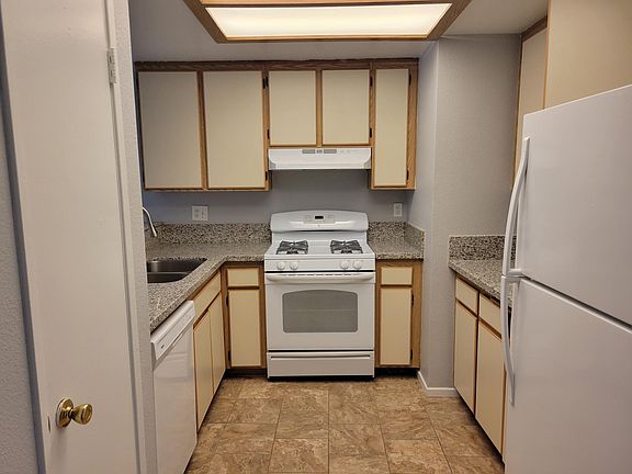 2nd image of 39131 Agua Vis APT B