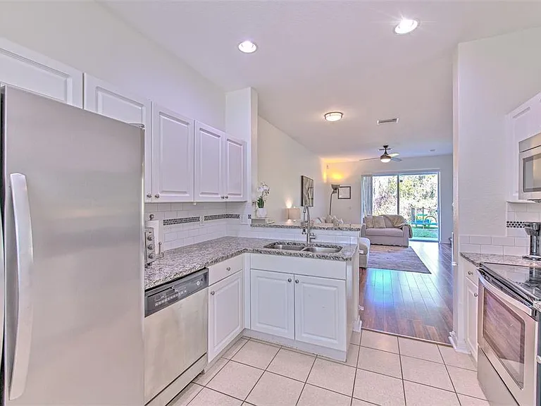11094 Winter Crest Dr — Photo 16