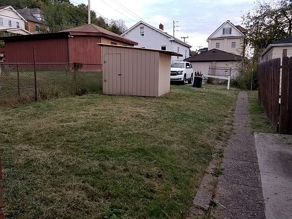 Yard with Shed and Parking