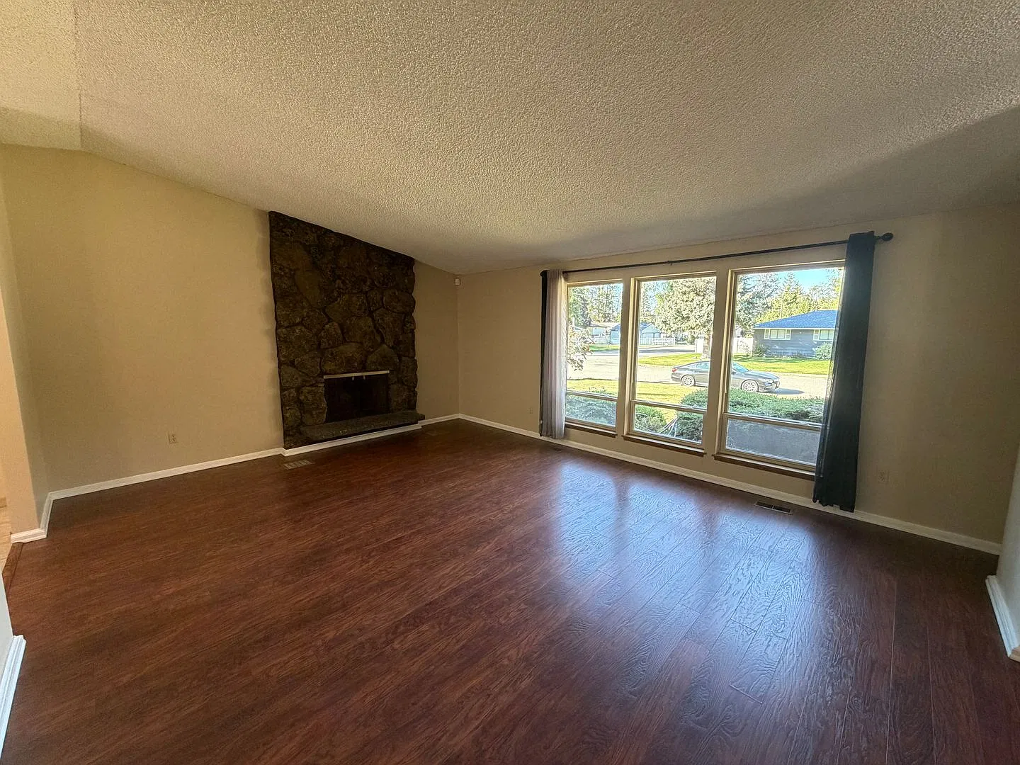 10906 E. 27th Ave Spokane WA 99206 - NuKey Realty & Property Management LLC — Photo 2