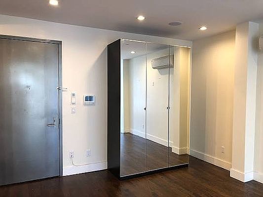 4th image of 1185 Gates Ave #4A