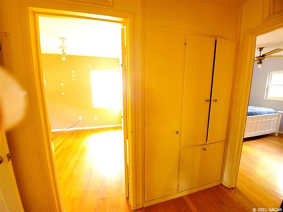5th image of 1315 NE 6th Ter