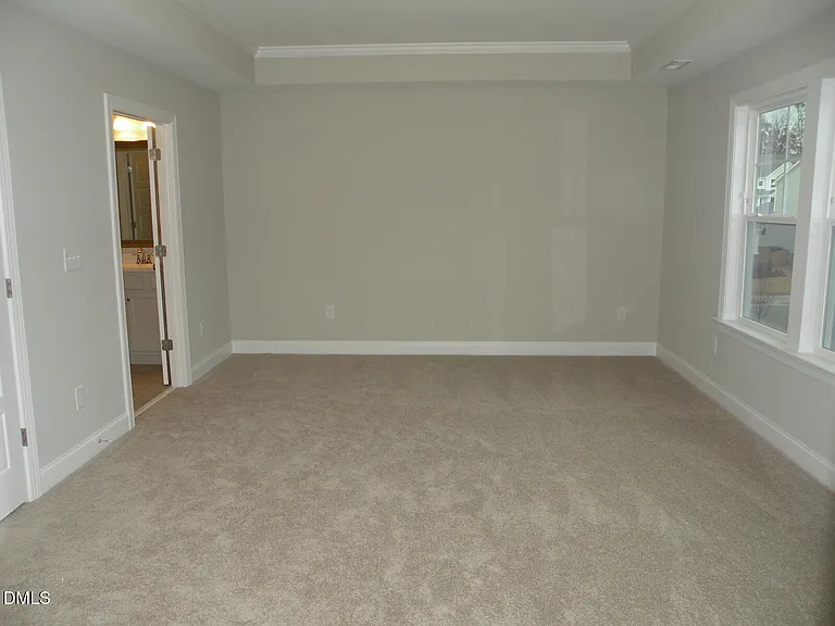 132 Tree Hill Ln — Photo 9
