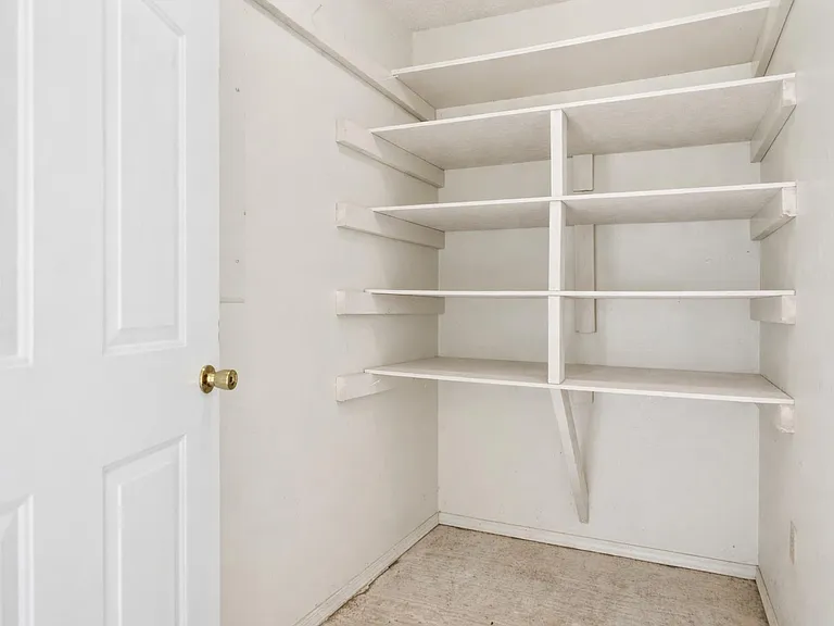 111 Jordan St — Photo 14