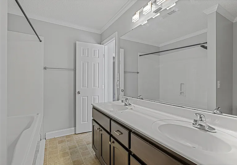 101 Coriander Ln — Photo 29