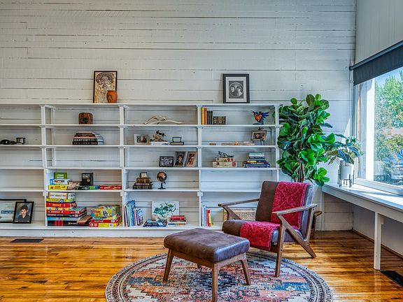 5th image of 11517 Woodland Ave